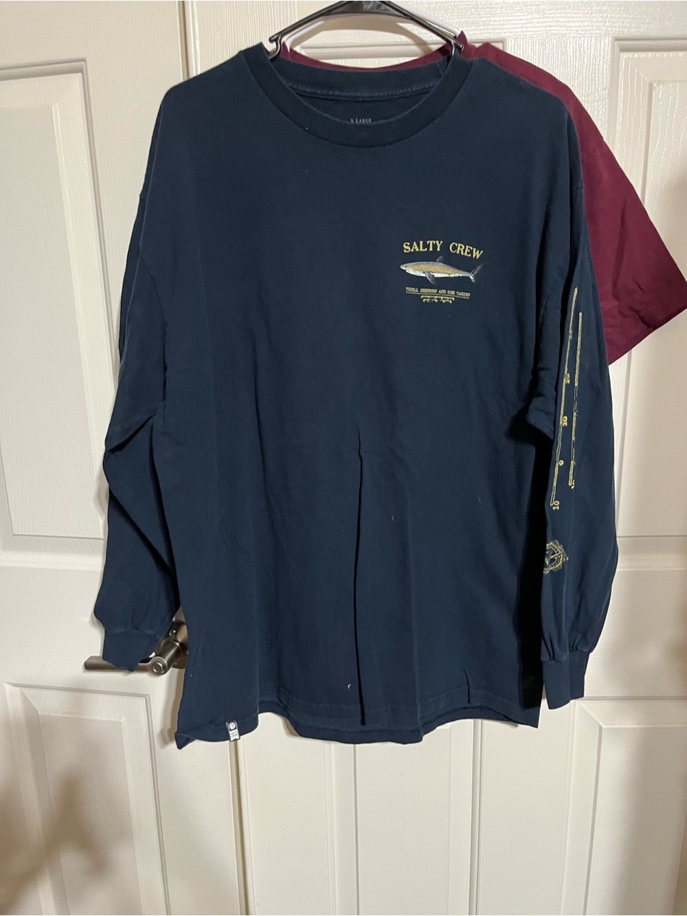 Salty Crew Navy Long Range Sleeve Graphic Tee with Yellow Logo
17-09